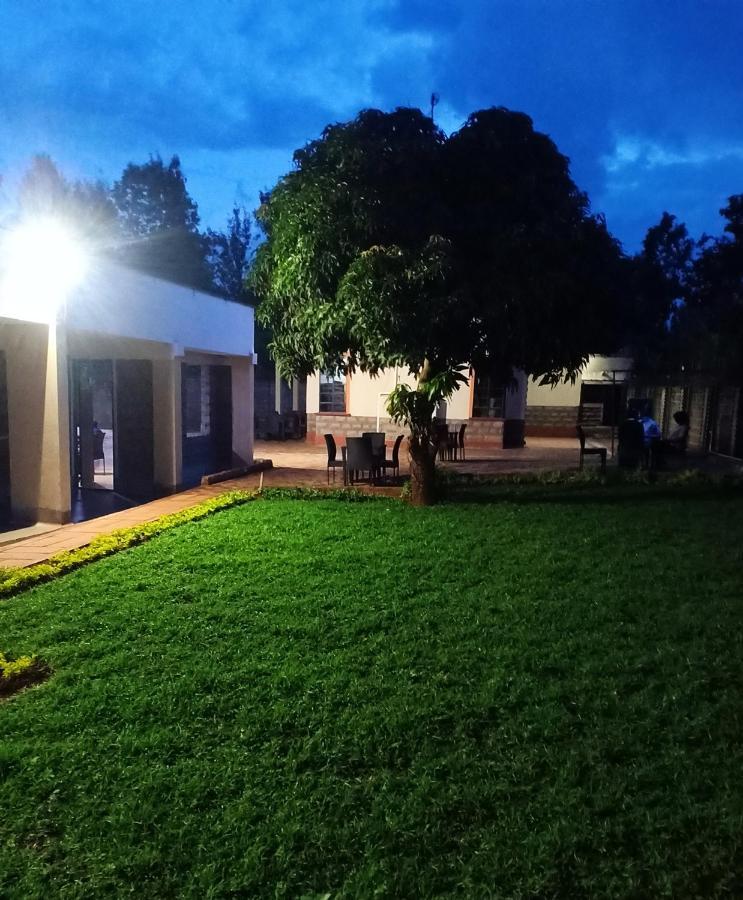 The Peak Meadows Hotel Nyeri Exterior foto